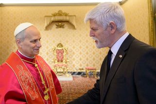 Papež přijede do Česka - Novinky